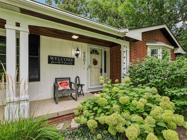 6801 Washington Avenue, Windsor Heights, IA 50324