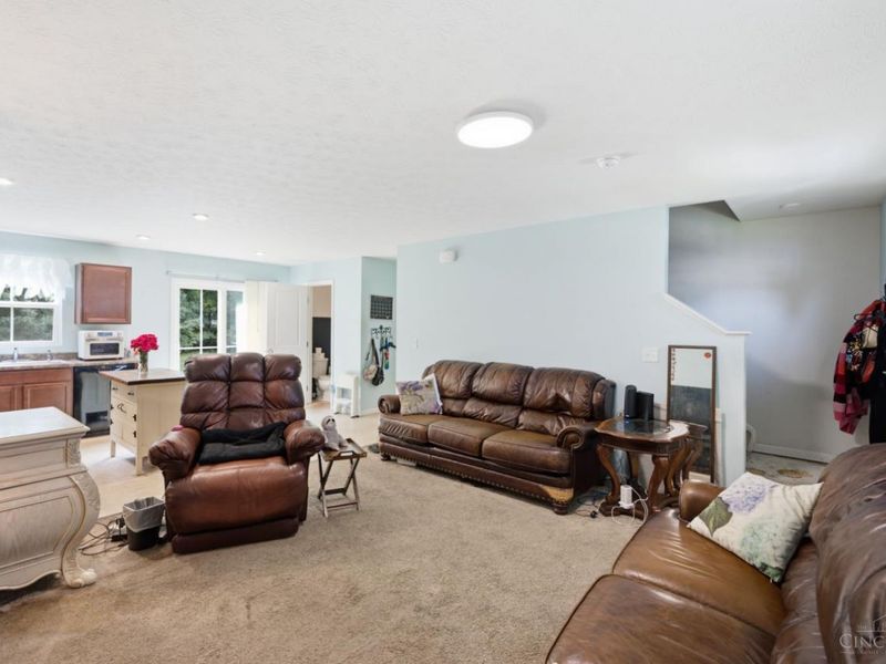 160 Wooded Ridge Drive, Batavia Township, OH 45102 Photo 5