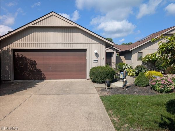10772 Meadow Trail , Strongsville, OH 44149