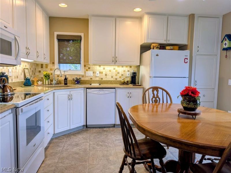 10772 Meadow Trail, Strongsville, OH 44149 Photo 10