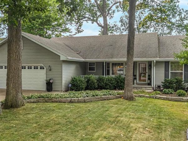 1794 GARNET COURT, Menasha, WI 54952