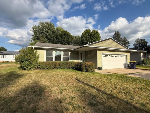 115 1st Avenue SE, Plainview, MN 55964