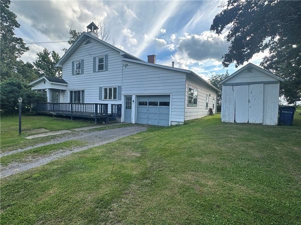 3256 Hickox Road , Canandaigua, NY 14424