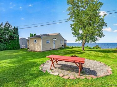 11153 Peters Lane, Unit 15, Lyndonville, NY 14098