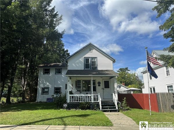 11 E 3rd Street , Lakewood, NY 14750