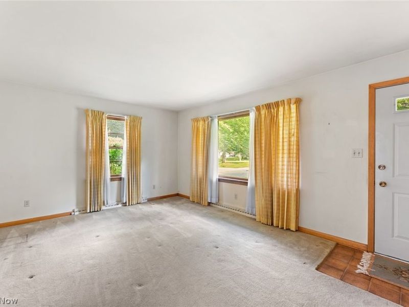 177 N Scranton Street, Ravenna, OH 44266 Photo 2