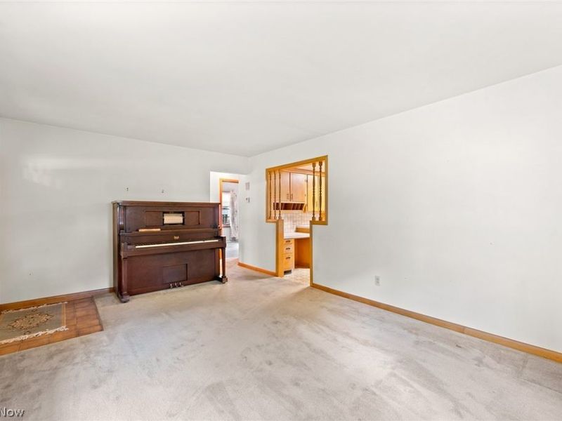 177 N Scranton Street, Ravenna, OH 44266 Photo 3