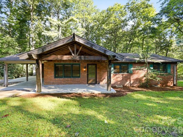 151 Ridgewood Acres Drive, Hendersonville, NC 28792