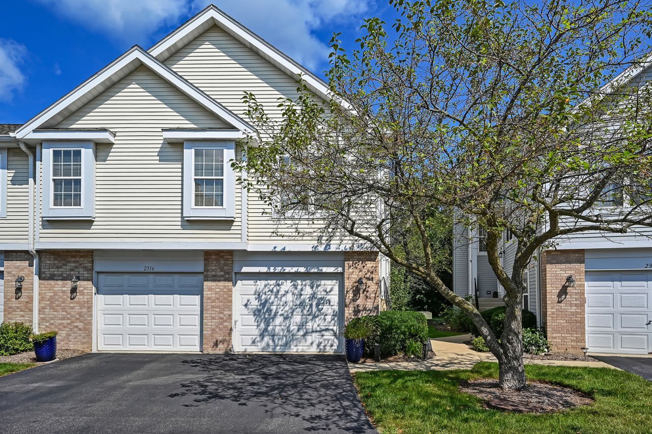2316 Chasewood Drive, Downers Grove, IL 60515 Main Photo
