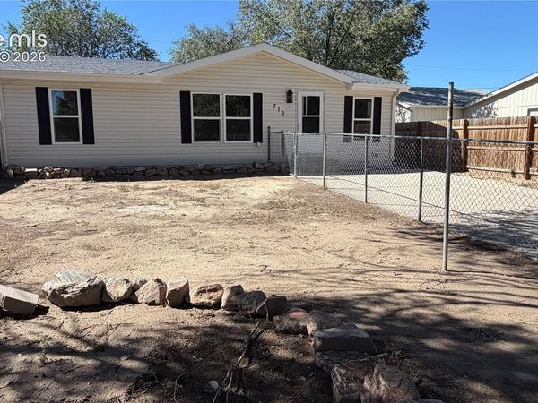 713 Santa Barbara Avenue, Pueblo, CO 81005