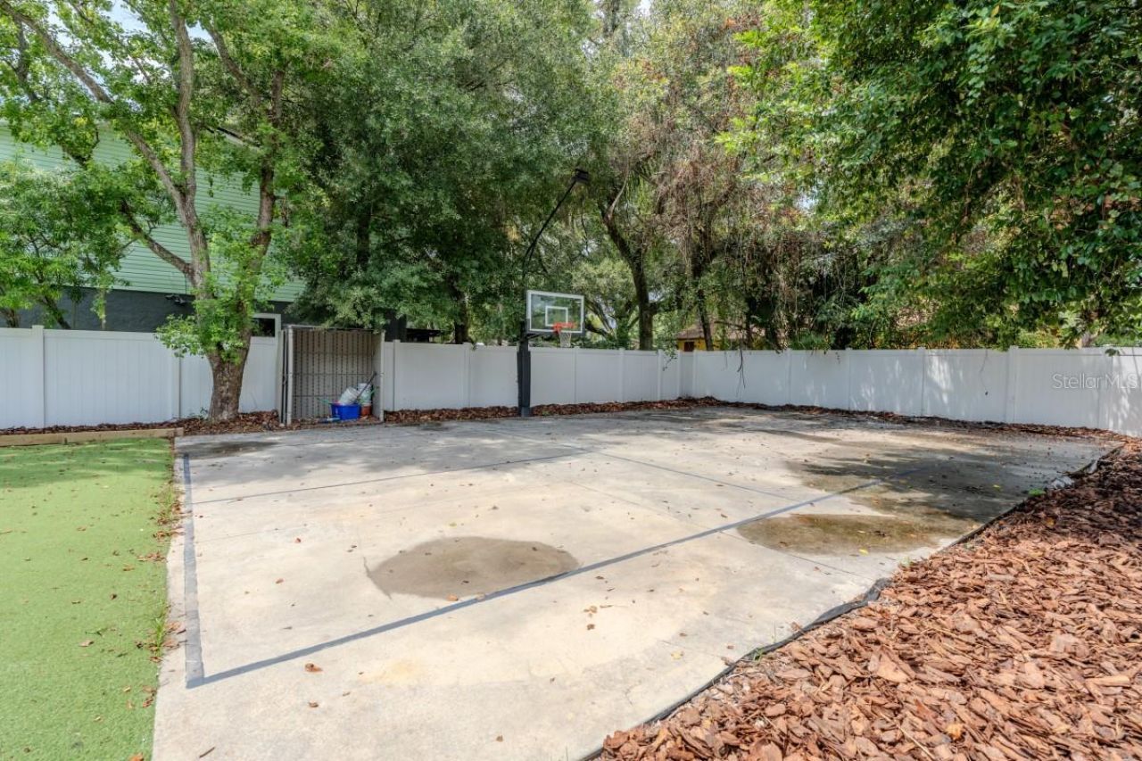 5114 Chilkoot Street , Tampa, FL 33617 Photo