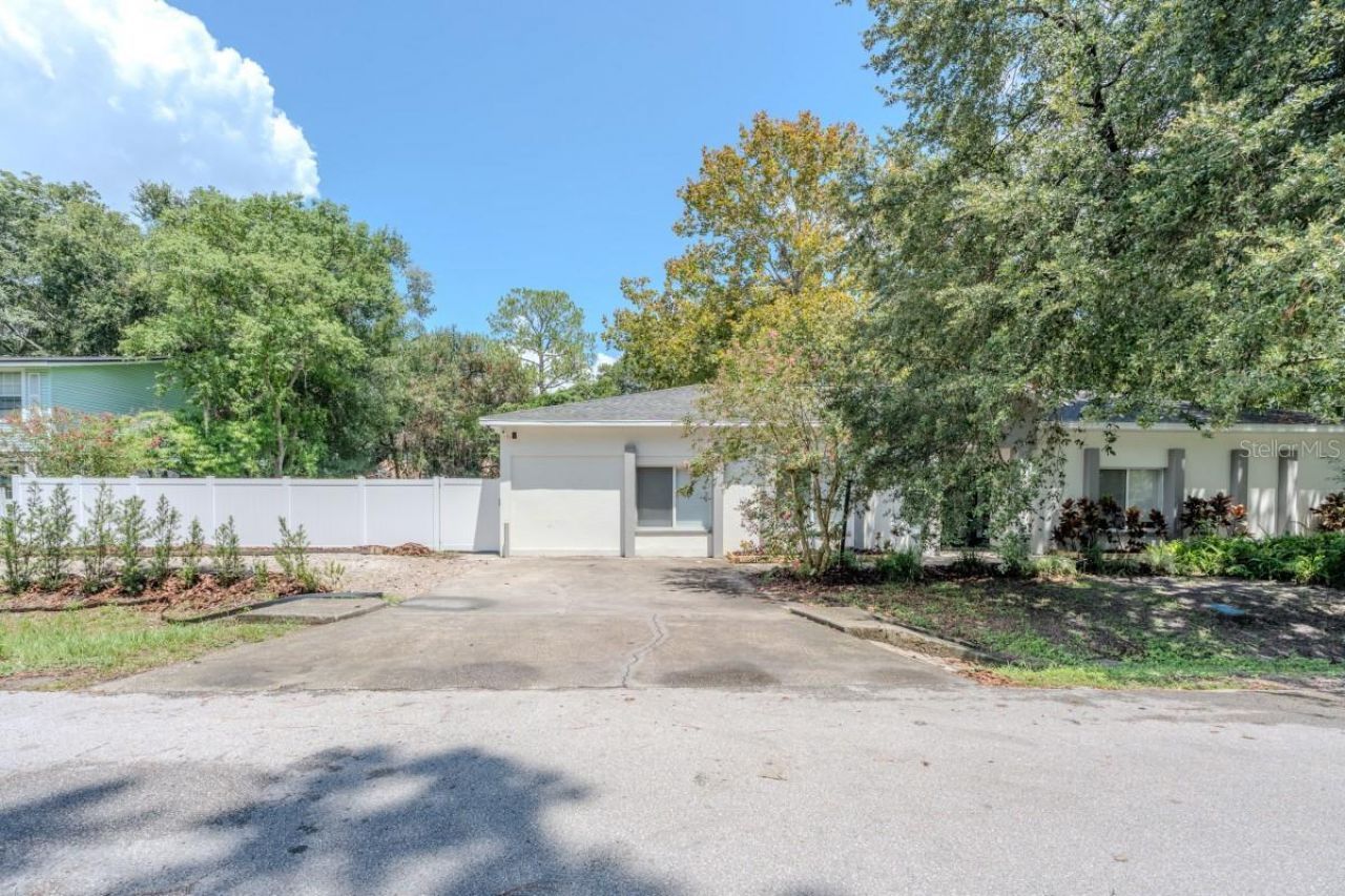 5114 Chilkoot Street , Tampa, FL 33617 Photo