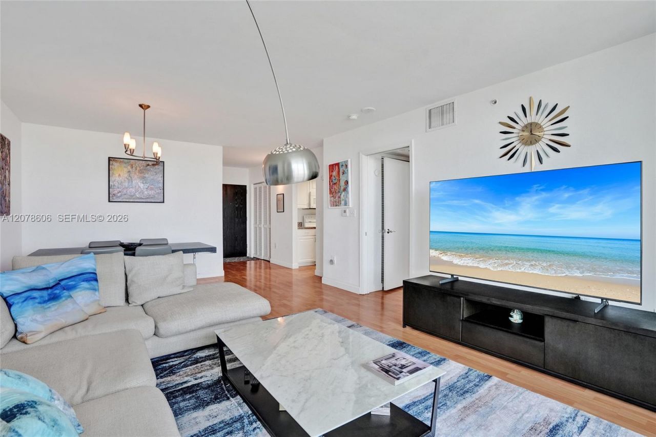 90 Alton Rd , Unit 807, Miami Beach, FL 33139 Photo