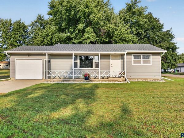 400 S Jefferson St, Humboldt, SD 57035