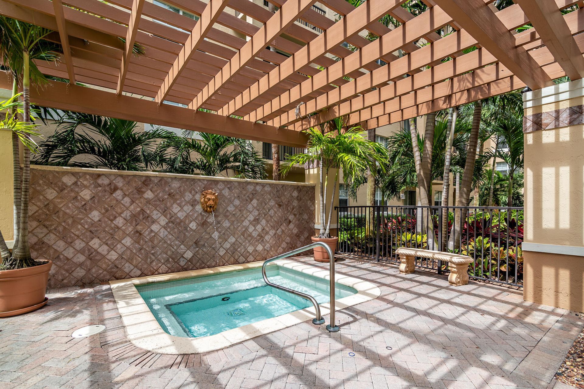 1805 N Flagler Drive, Unit 206, West Palm Beach, FL 33407 Photo