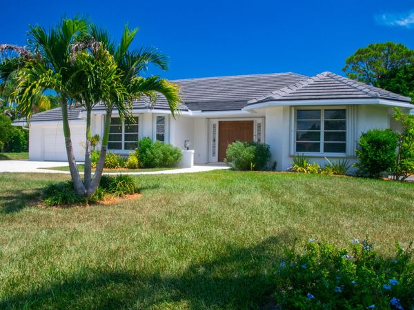4185 SE FAIRWAY Court, Stuart, FL 34997