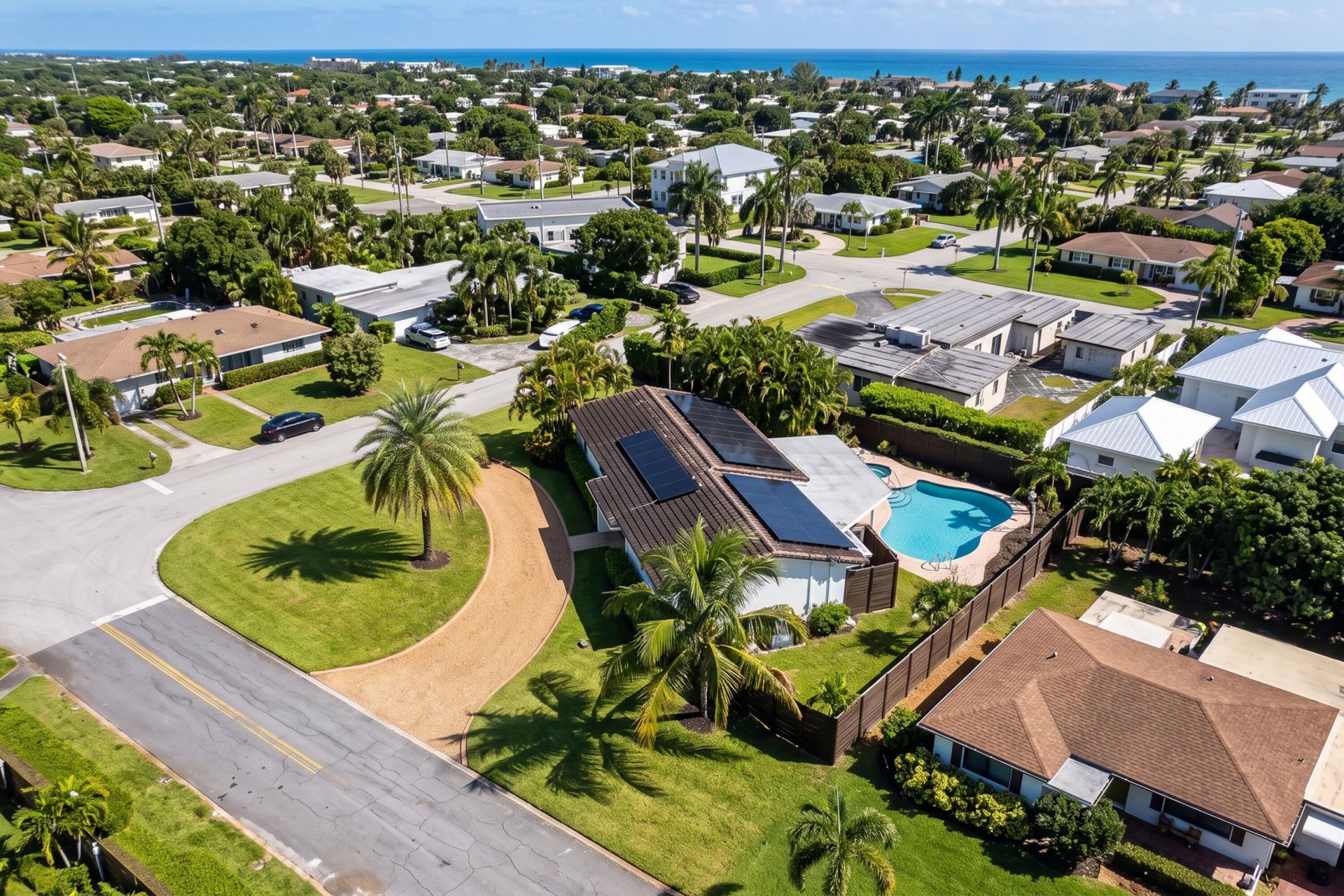 310 Orange Way, West Palm Beach, FL 33405 Photo