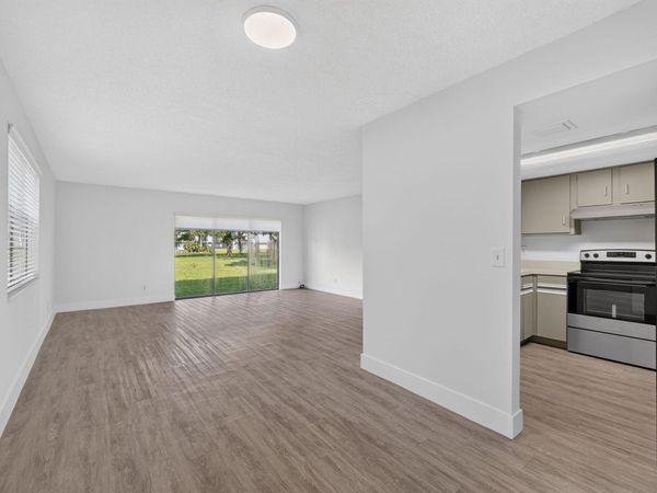 2517 S 17TH Street, Unit 103, Fort Pierce, FL 34982