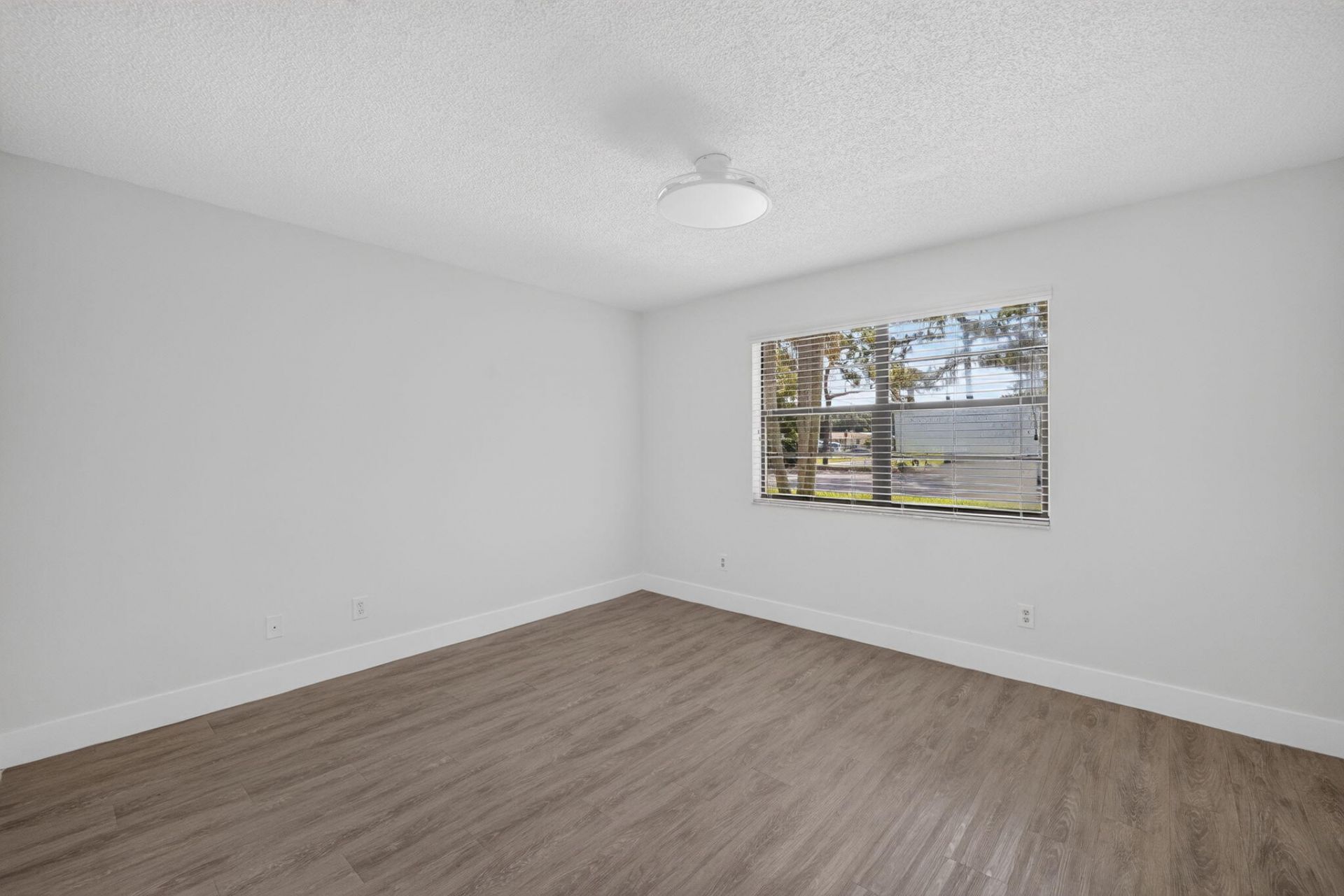 2517 S 17th Street, Unit 103, Fort Pierce, FL 34982 Photo
