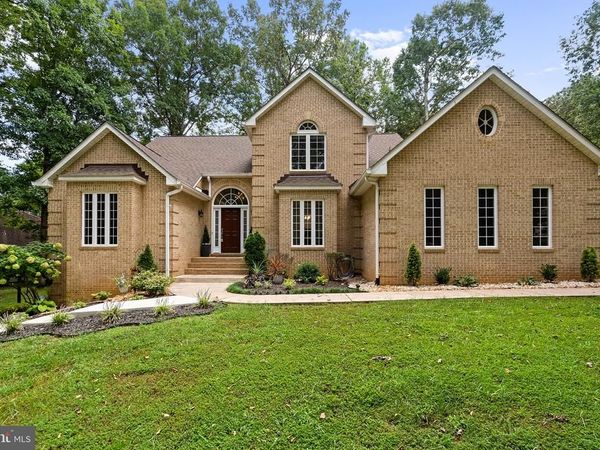 8008 PEMBROKE CIRCLE, SPOTSYLVANIA, VA 22551