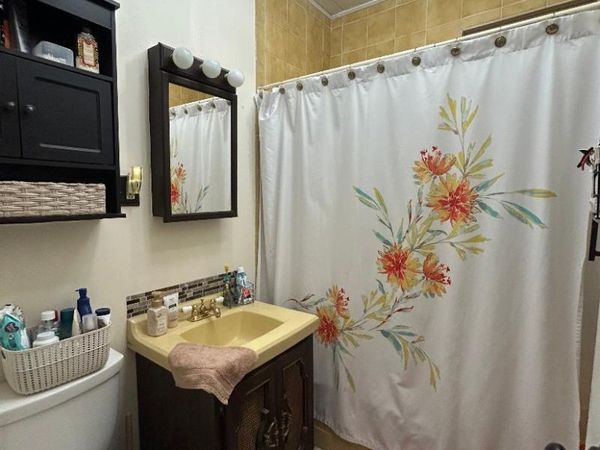 73-58 71st , Glendale, NY 11385