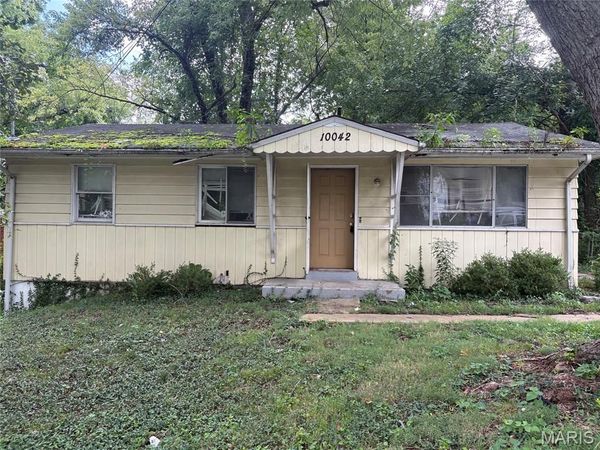 10042 Green Valley Drive , St Louis, MO 63136