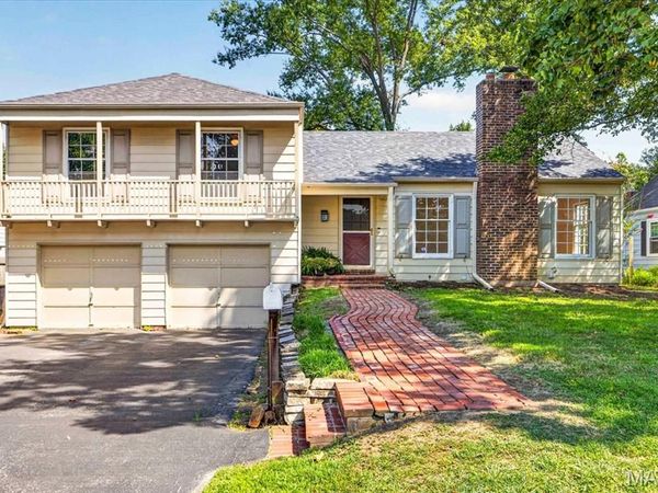 621 Windrush Drive, Kirkwood, MO 63122