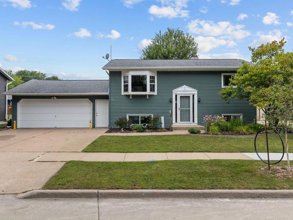 2613 S JASON DRIVE, Appleton, WI 54915