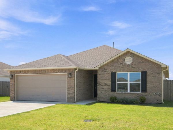 7520 E 143 Place N, Collinsville, OK 74021