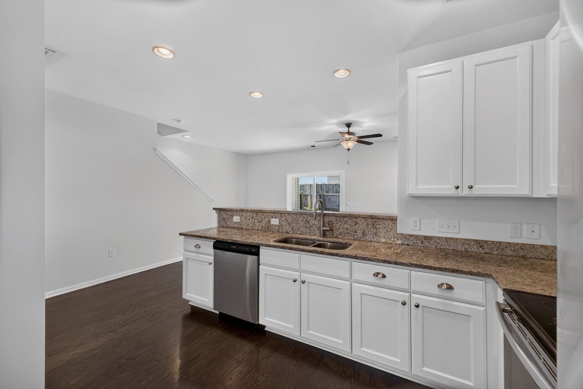 9054 Parlor Drive Photo 13