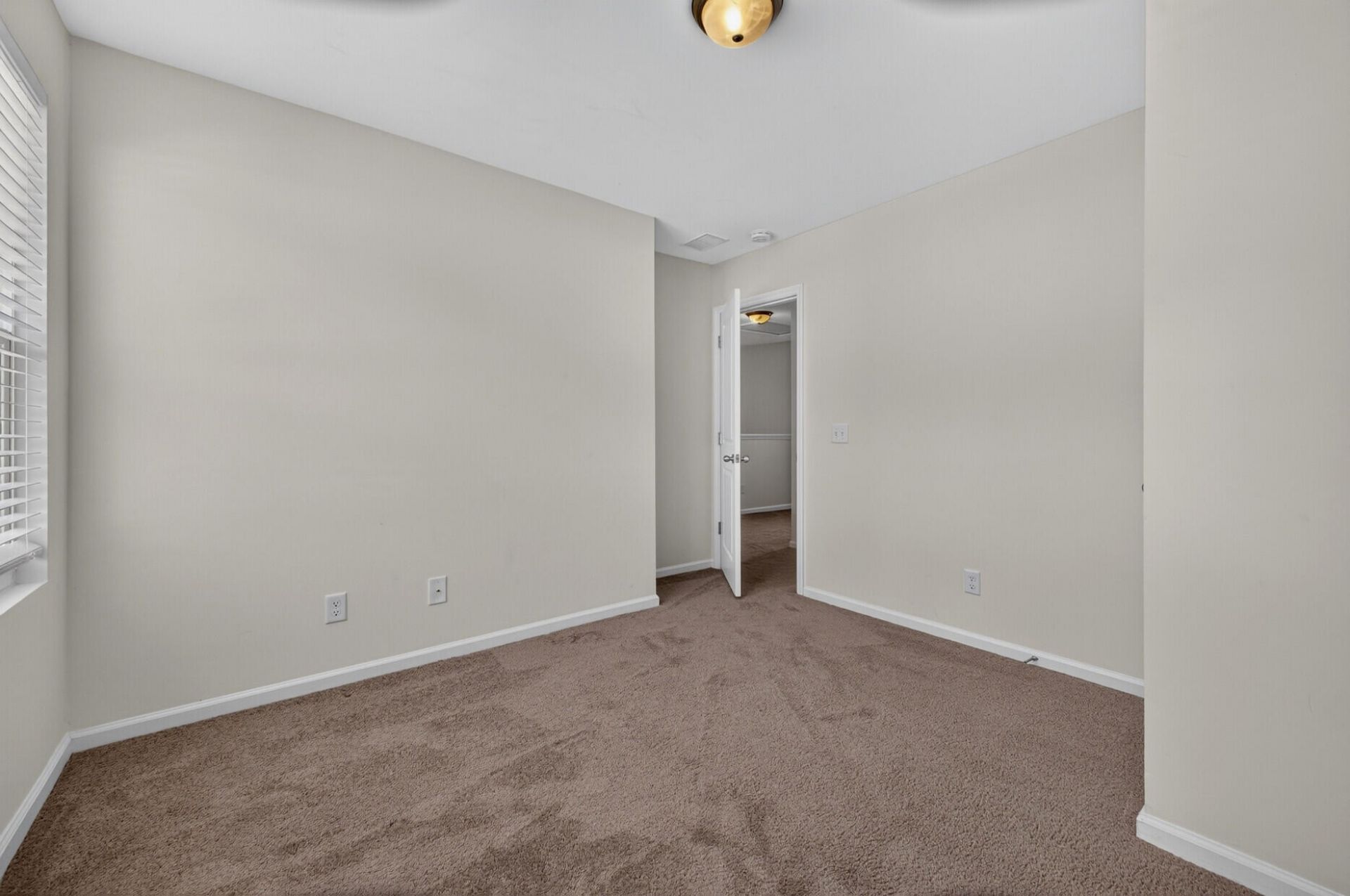 9054 Parlor Drive Photo 39