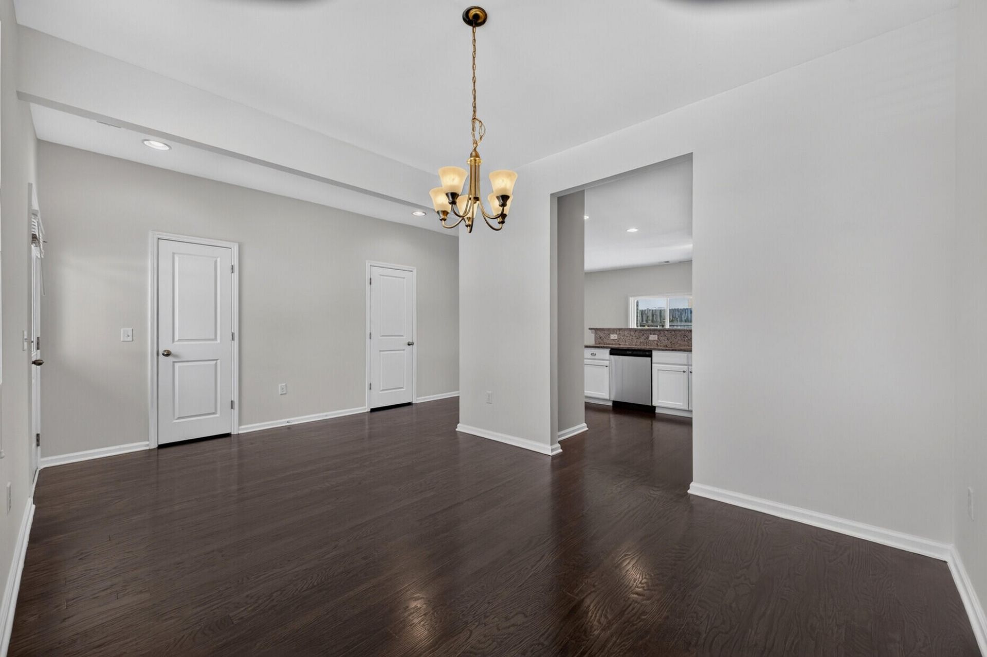 9054 Parlor Drive Photo 9