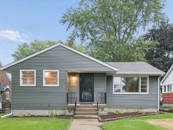 1042 S 8TH Avenue , Kankakee, IL 60901