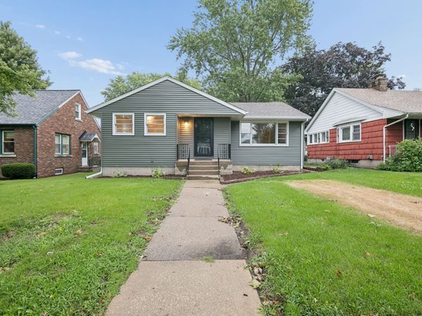 1042 S 8TH Avenue , Kankakee, IL 60901