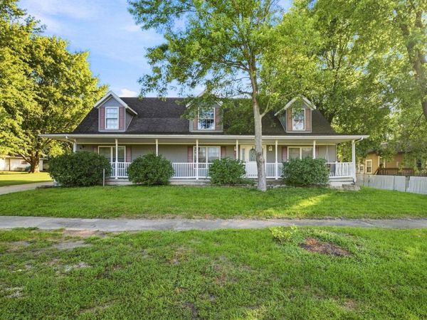 415 E Hamilton Street , Odell, IL 60460