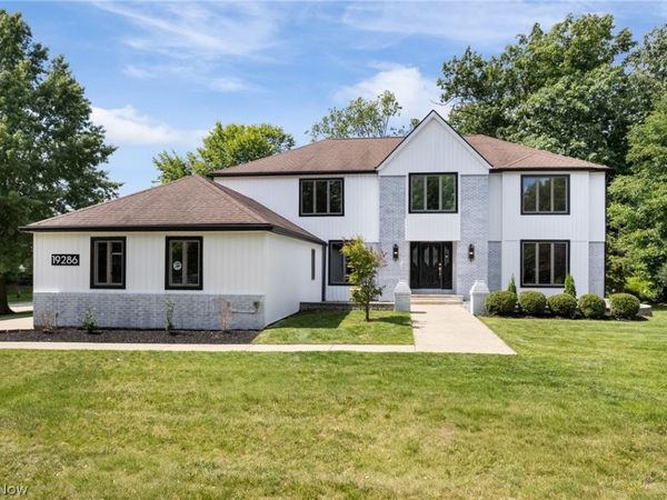19286 Saratoga Trail, Strongsville, OH 44136