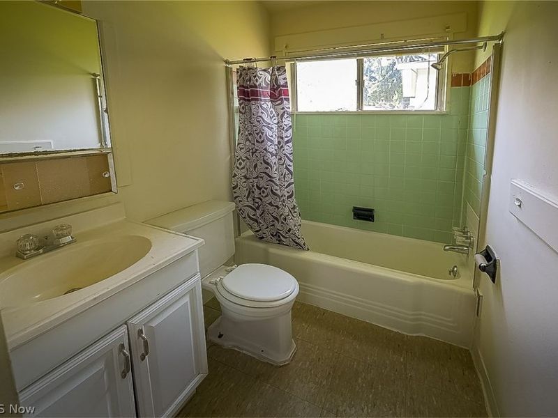 501 Carpenter Street, Akron, OH 44310 Photo 9