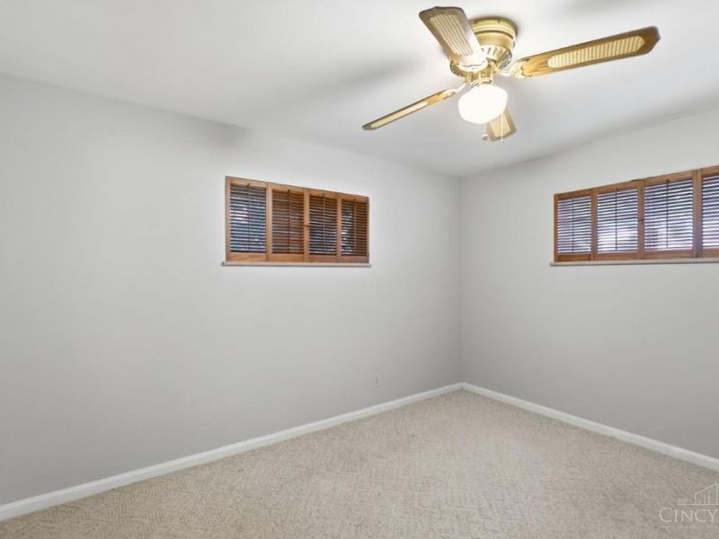 185 Ireland Avenue, Greenhills, OH 45218 Photo 18