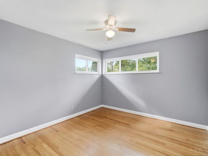 185 Ireland Avenue, Greenhills, OH 45218 Photo 23