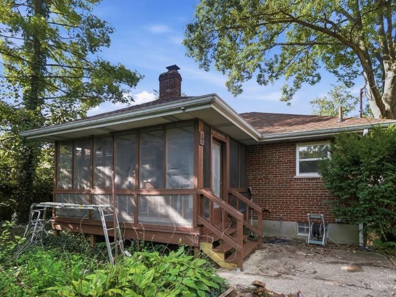 185 Ireland Avenue, Greenhills, OH 45218 Photo 36