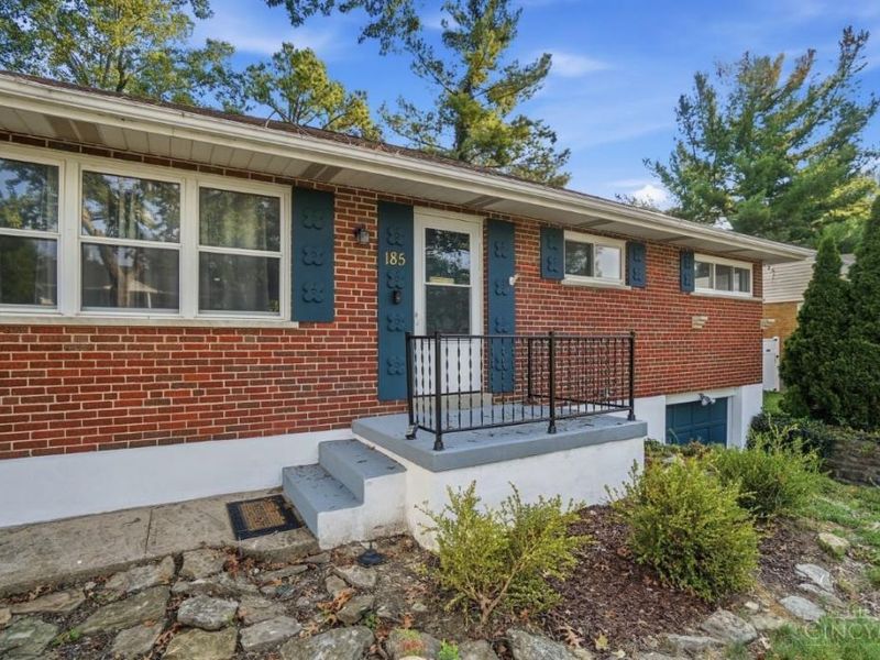 185 Ireland Avenue, Greenhills, OH 45218 Photo 4