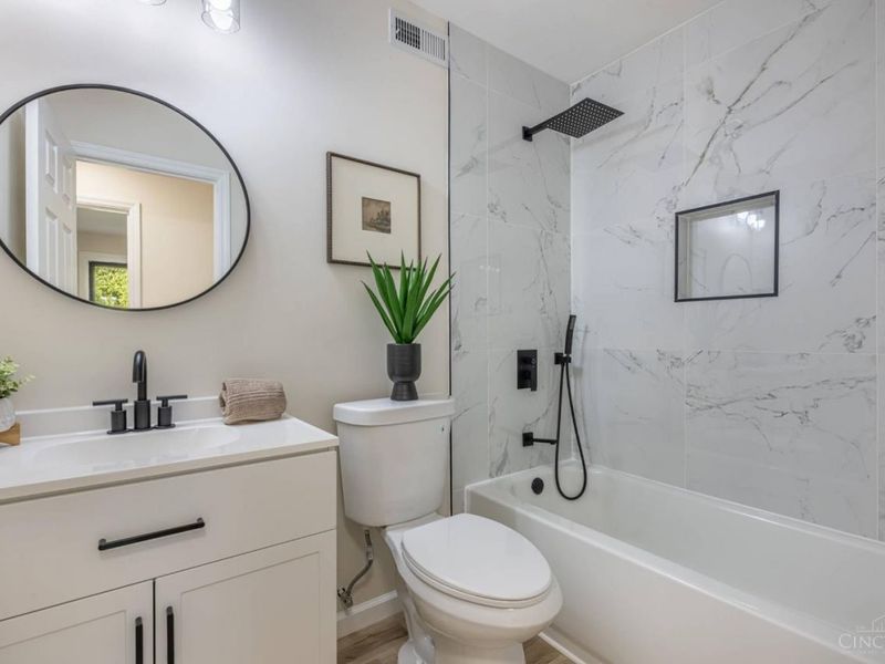 8249 Lakenoll Court, West Chester, OH 45069 Photo 16