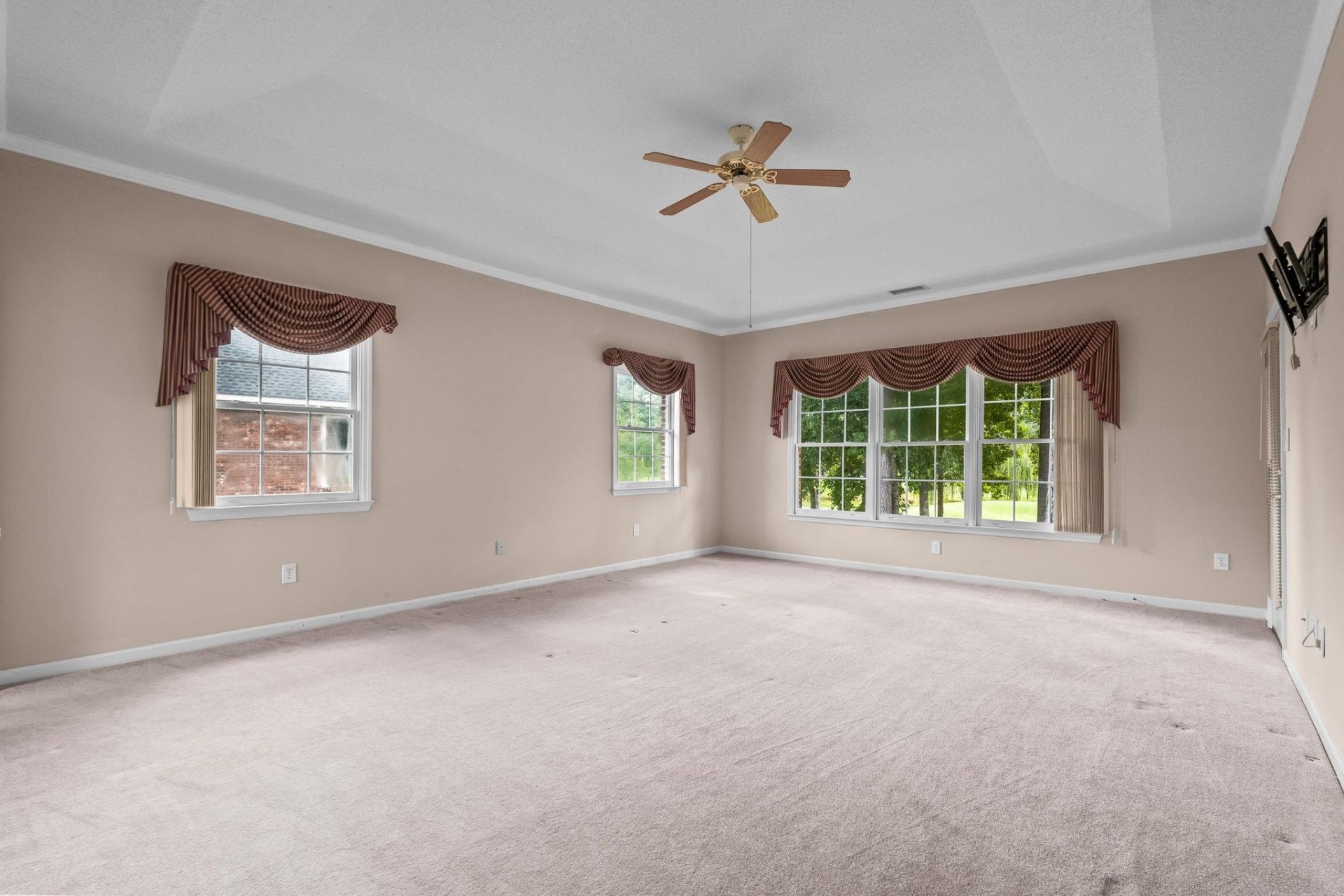 3111 Hermitage Dr. Photo 25
