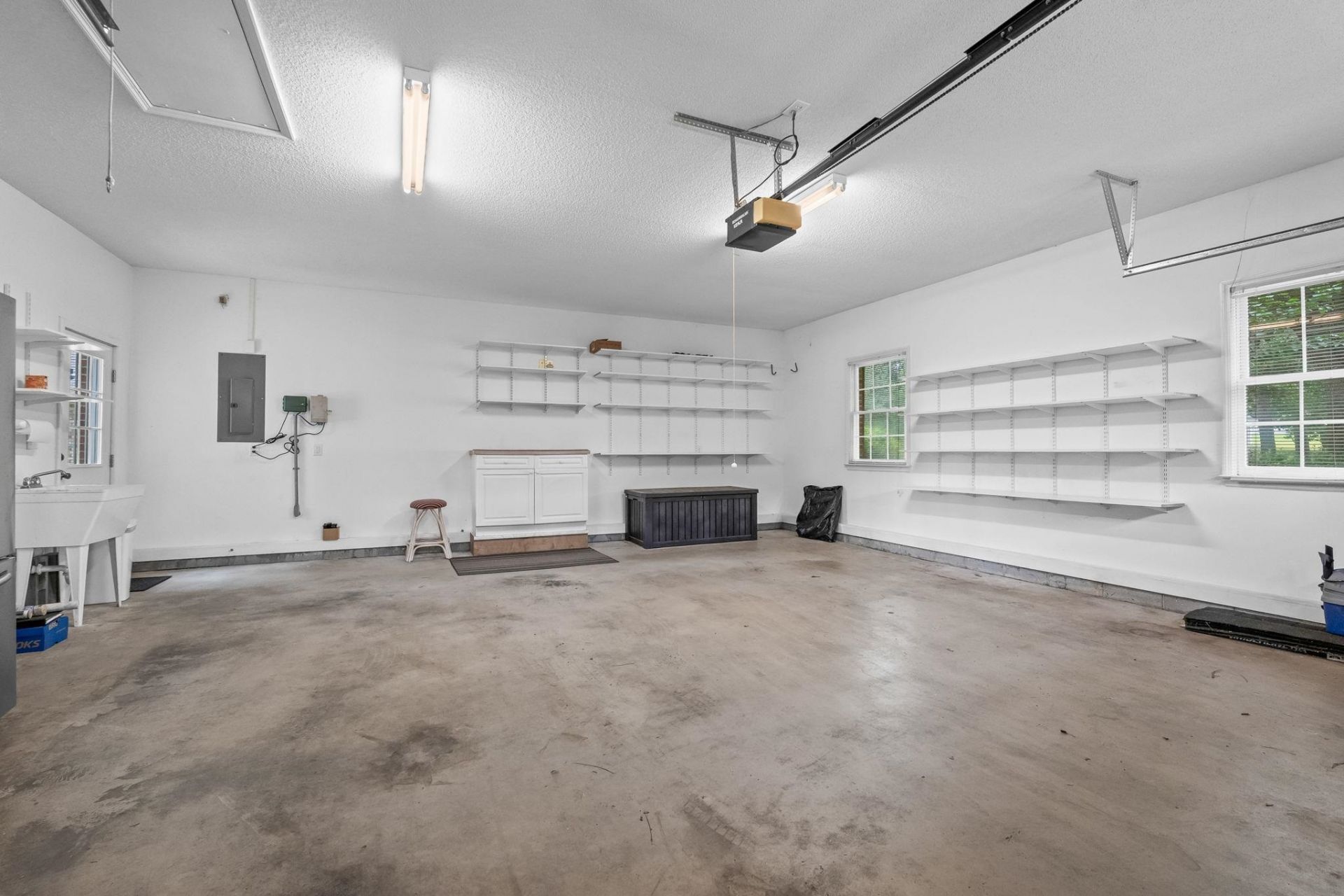 3111 Hermitage Dr. Photo 40
