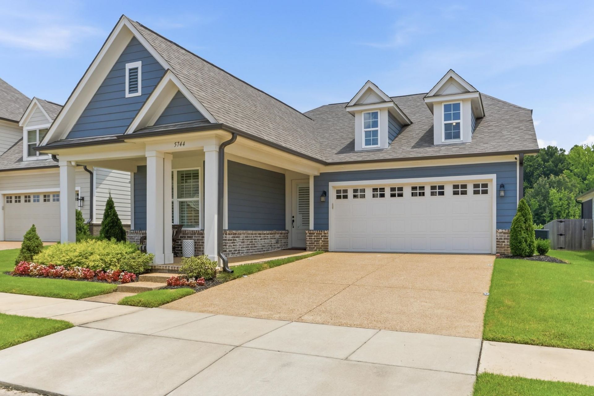 5744 HOLLOW OAK DR E Lakeland, TN 38002