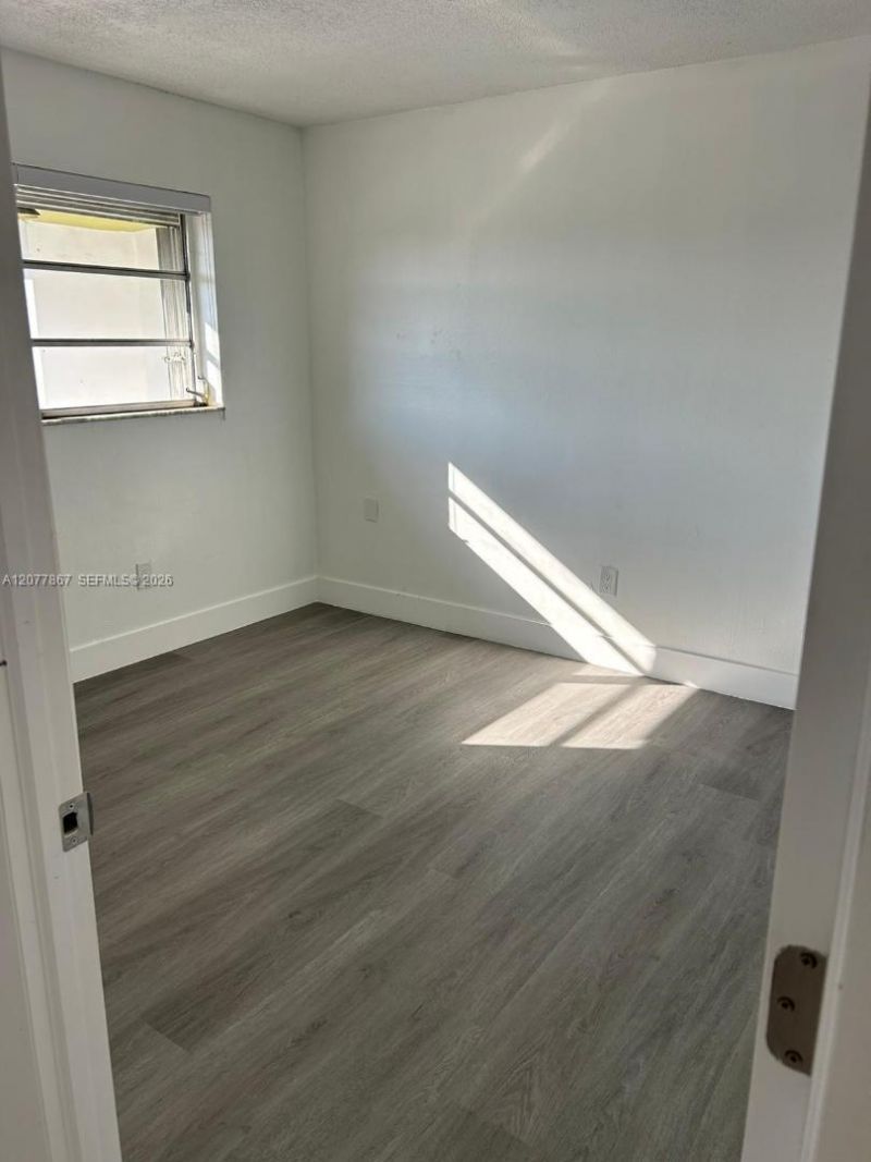 15201 NE 6th Ave , Unit C302, Miami, FL 33162 Photo