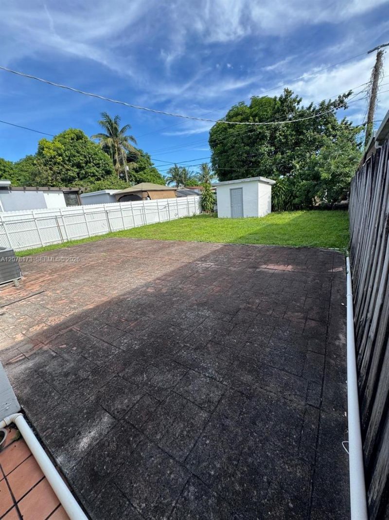 550 E 29th St, Hialeah, FL 33013 Photo