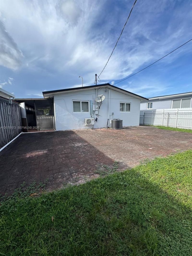 550 E 29th St, Hialeah, FL 33013 Photo