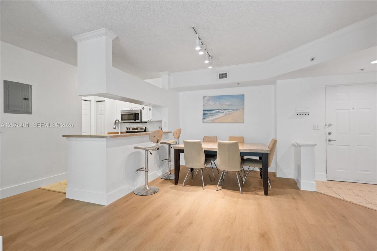 17145 N Bay Rd, Unit 4311, Sunny Isles Beach, FL 33160 Photo