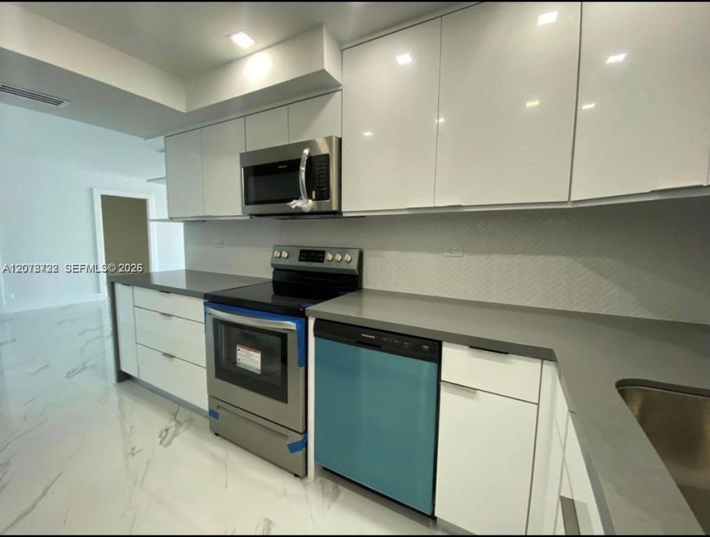 6039 Collins Ave, Unit CU -1033, Miami Beach, FL 33140 Photo